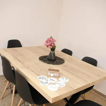 Apartment Eli's *